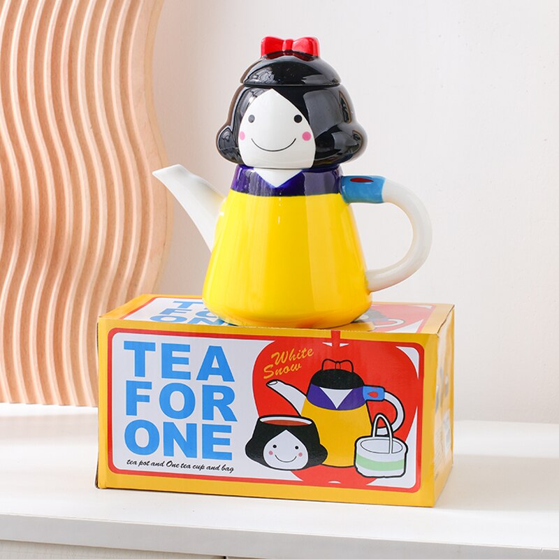 Disney Snow White Small Tea Pot + sold 2 cups - Japan Import